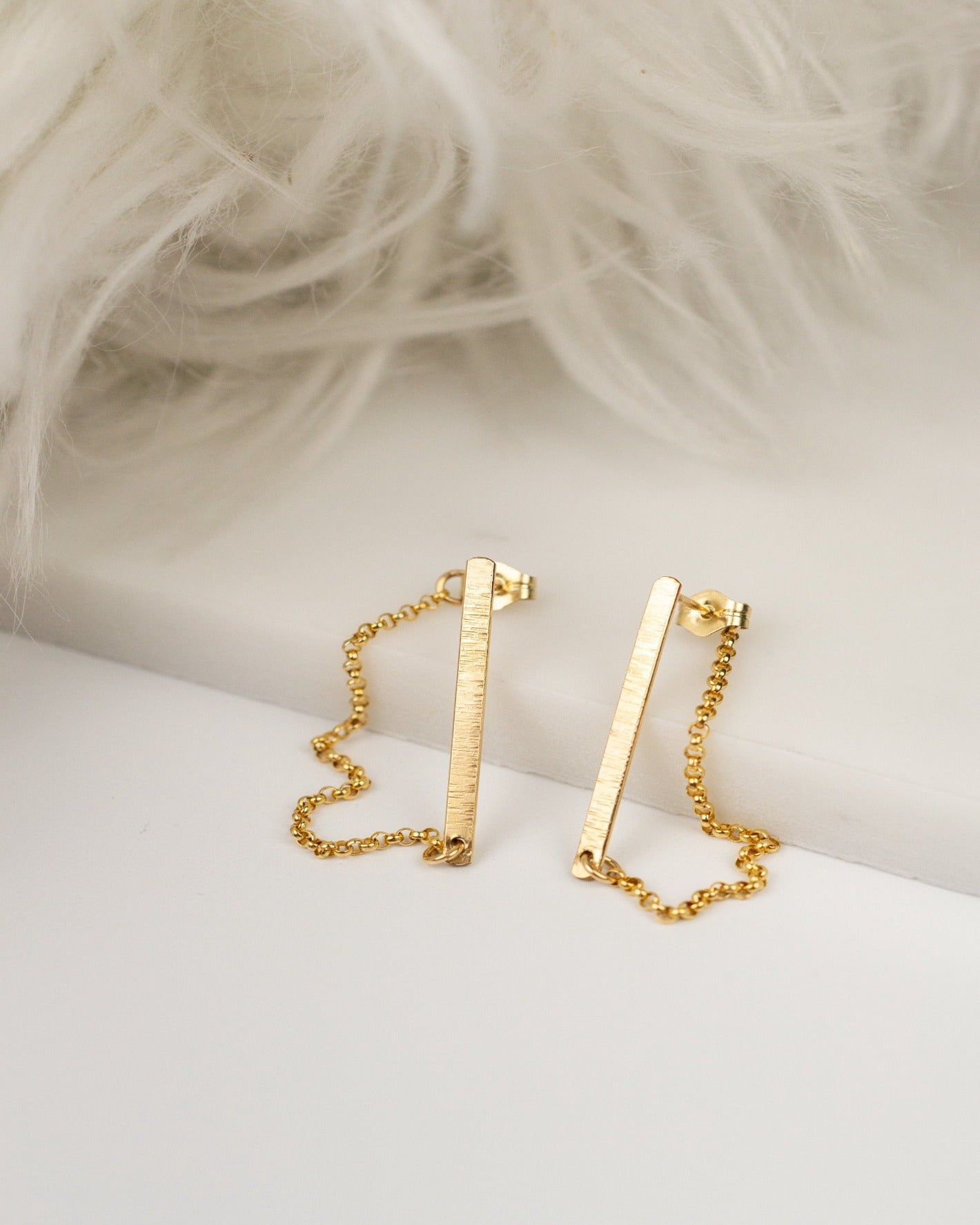 Rae Bar Earrings