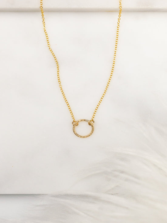 Load image into Gallery viewer, Simple Circle Necklace
