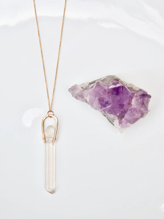 Load image into Gallery viewer, Quartz Dagger Necklace
