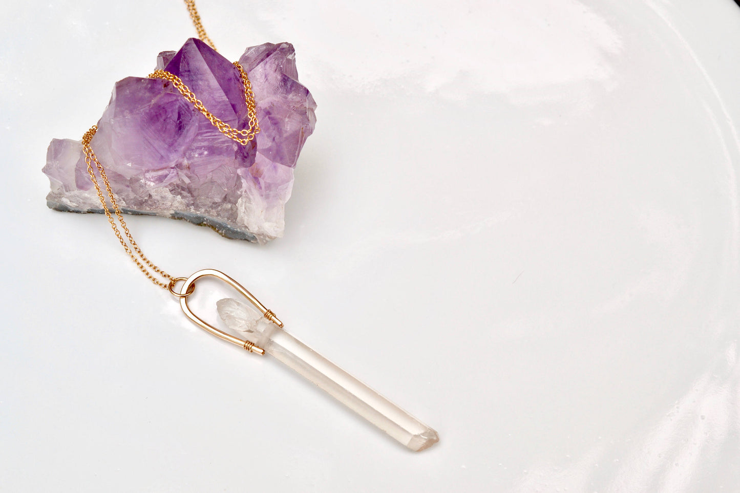 Load image into Gallery viewer, Quartz Dagger Necklace
